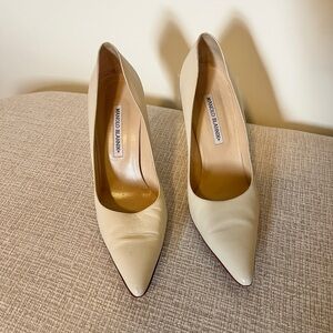 Authentic Manolo Blahnik Cream Women's Pumps Vintage